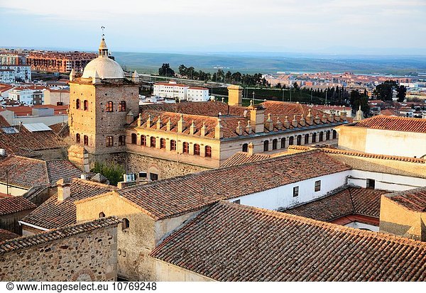 Europa Großstadt Turm Kathedrale Caceres Extremadura alt Spanien