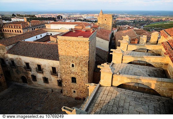 Europa Großstadt Turm Kathedrale Caceres Extremadura alt Spanien