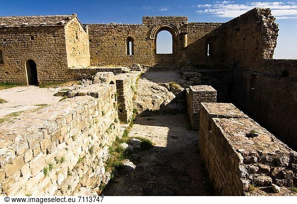 Europa  Lifestyle  Palast  Schloß  Schlösser  Aragonien  Huesca  Kloster  Romanik  Spanien