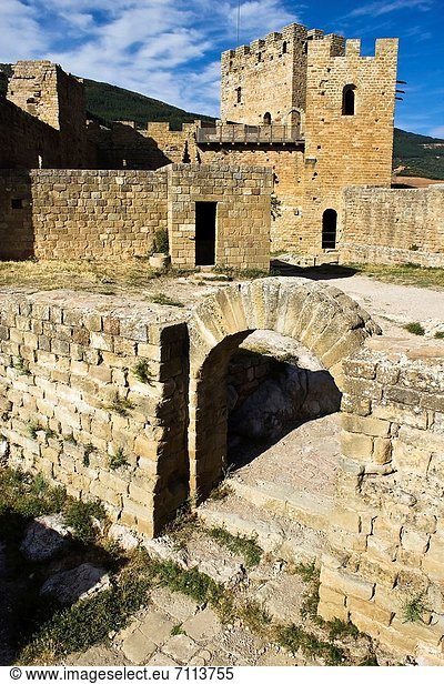 Europa  Lifestyle  Palast  Schloß  Schlösser  Aragonien  Huesca  Kloster  Romanik  Spanien