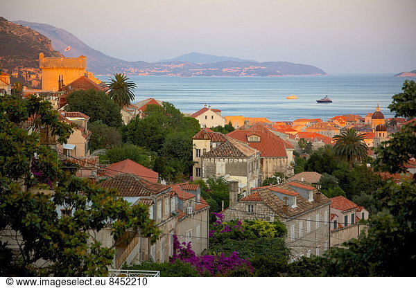 Europa Sonnenuntergang über Stadt Ansicht Kroatien Dalmatien Dubrovnik alt