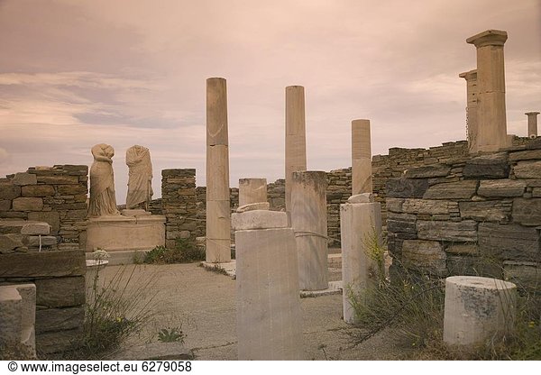 Europa Wohnhaus Ausgrabungsstätte UNESCO-Welterbe Kykladen Griechenland Griechische Inseln