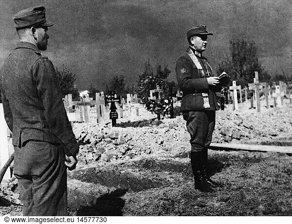 events  Second World War / WWII  German Wehrmacht  military chaplain preaching during a funeral  circa 1944