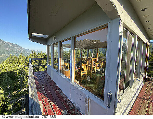 Exterior view of Heybrook Fire Lookout Tower in the Cascade Mountains