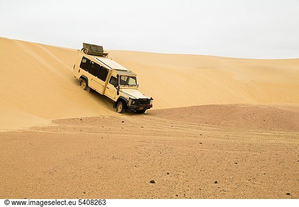 fahren  Küste  Wüste  Düne  Namibia  Geländewagen  Afrika