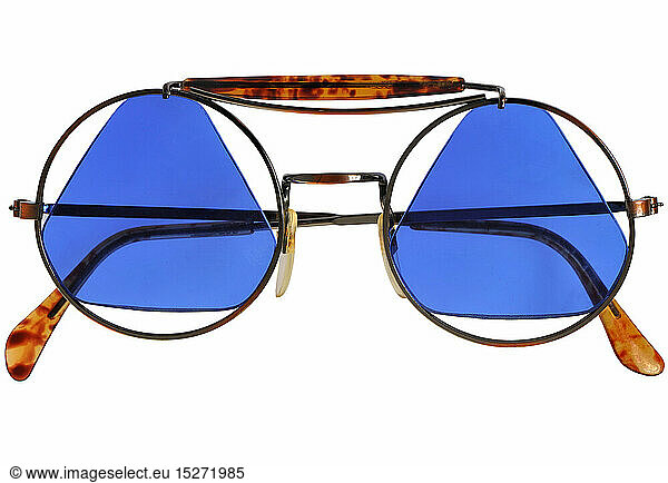 fashion  accessoires  sunglasses  blue spectacles glass  triangular  Germany  circa 1963