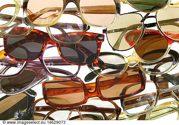 fashion  accessories  sunglasses  50s  60s  70s  80s  90s