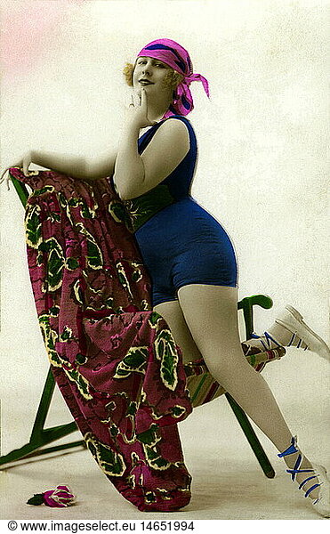 fashion  bathing fashion  pin-up girl in bathing suit  France  circa 1917