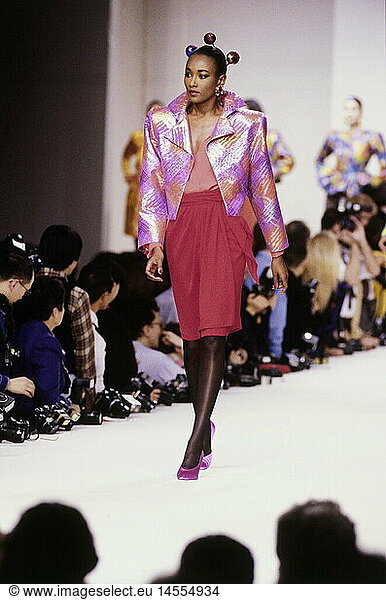 fashion  fashion show  Haute Couture  Paris  Yves Saint Laurent  summer collection 1989