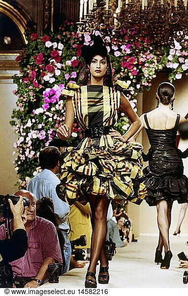 fashion  fashion show  Haute Couture  Paris  Yves Saint Laurent  winter collection 1991 / 1992
