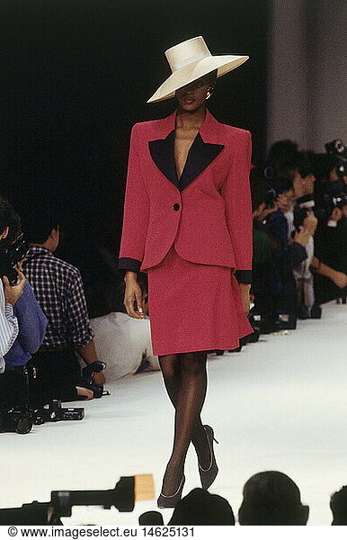 fashion  fashion show  Pret-a-Porter  Paris  Yves Saint Laurent  summer collection 1989