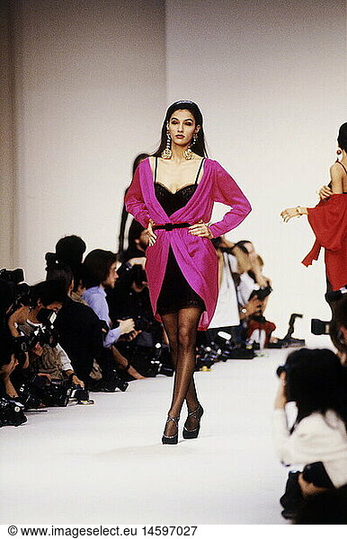 fashion  fashion show  Pret-A-Porter  Paris  Yves Saint Laurent  winter collection 1990 / 1991