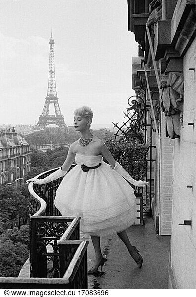 Fashion / Ladies’ fashion / 1950s. Mannequin on a balcony in Paris. Photo  1958.