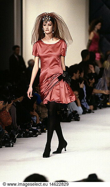 fashion  1990s  mannequin  full length  wearing dress  catwalk  autumn winter  Pret-a-porter  by Chanel  Paris  1991  90s