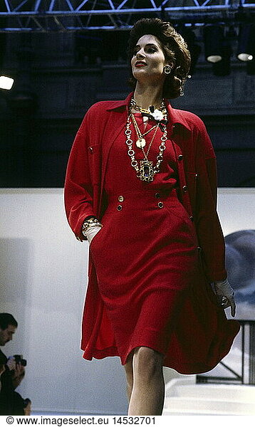 fashion  1980s  mannequin  half length  wearing dress and jacket  catwalk  spring summer  Pret-a-porter  by Chanel  1987  80s