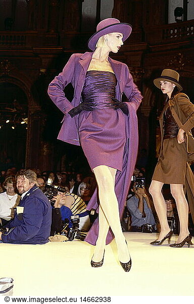 fashion  1980s  mannequin  wearing costume  full length  on catwalk  Haute Couture  autumn/winter  by Christian Dior  1987