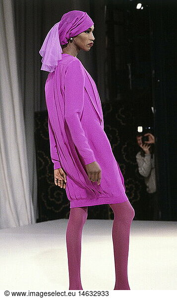 fashion  1980s  mannequin  wearing dress  half length  catwalk  spring summer  Haute-Couture  by Chanel  Paris  1989  80s