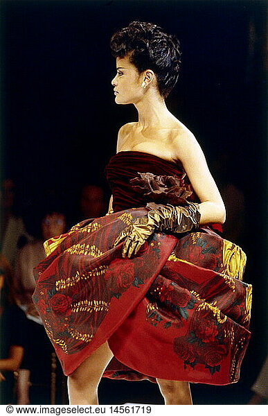 fashion  1990s  mannequin  wearing evening dress  half length  catwalk  Haute Couture  autumn winter  by Christian Dior  Paris  1992/1993