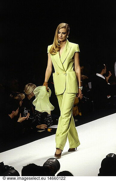 fashion  1990s  mannequin  wearing trouser suit  half length  catwalk  pret-a-porter  spring summer  by Christian Dior  Paris  1992