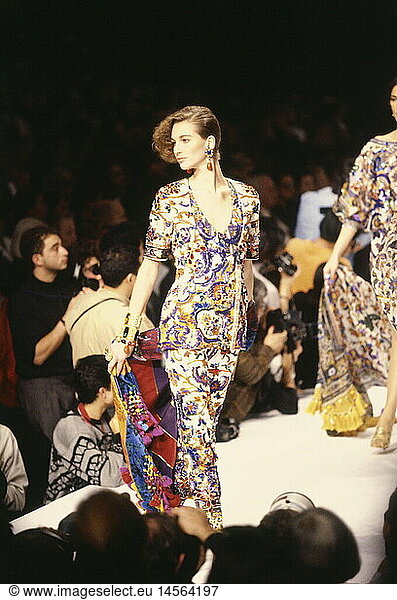 fashion  1980s  mannequin  wearing two-piece  half length  catwalk  pret-a-porter  autumn winter  by Christian Dior  1989