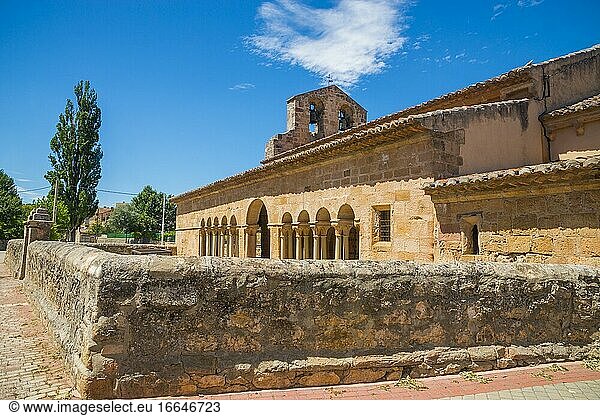 Fassade der Kirche Nuestra Se?ora de la Asuncion. Sauca  Provinz Guadalajara  Kastilien-La Mancha  Spanien.