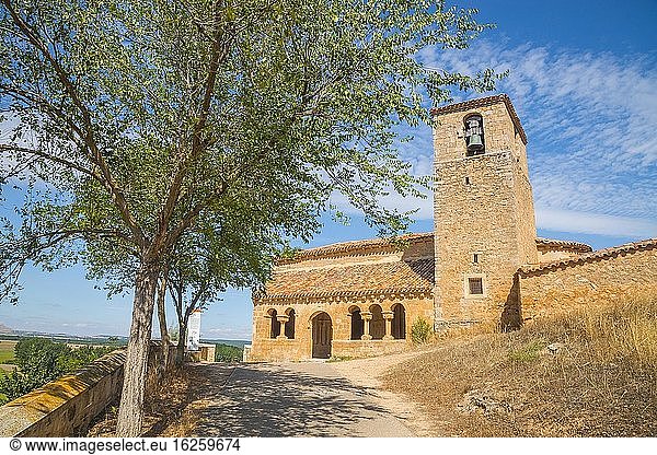 Fassade der Kirche San Martin. Aguilera  Provinz Soria  Kastilien-León  Spanien.