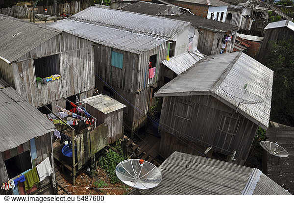Favela  Slums in Amazonien  Stadt Tefe  bei Manaus  Provinz Amazonas  Brasilien  Südamerika