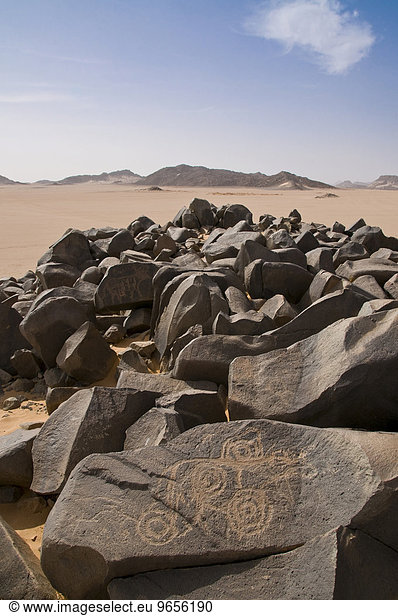 Felsbilder in der Tadrat Wüste bei Tasset Algerien Afrika