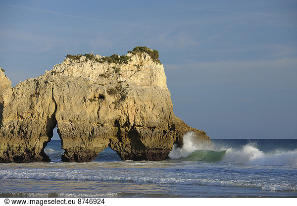 Felsbrocken Landschaft Ozean Anordnung Brücke Atlantischer Ozean Atlantik Algarve Alvor Portimao Portugal