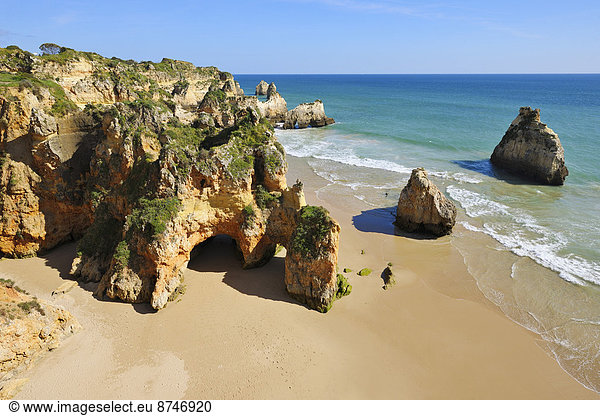 Felsbrocken  Ozean  Anordnung  Atlantischer Ozean  Atlantik  Algarve  Alvor  Portimao  Portugal