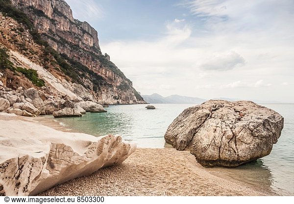 Felsen am Strand Cala Goloritze Sardinien Italien