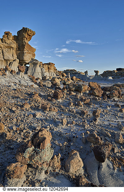 Felsen in den Badlands Ah-Shi-Sle-Pah Wilderness Study Area New Mexico Vereinigte Staaten von Amerika Nordamerika