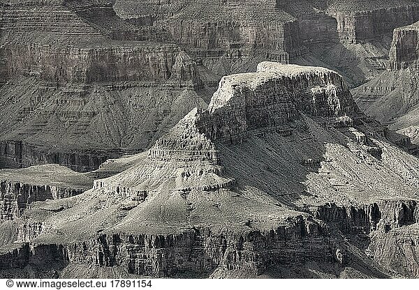 Felsformationen im Grand Canyon  Grand Canyon Nationalpark  monochrom  South Rim Trail  Arizona  USA  Nordamerika