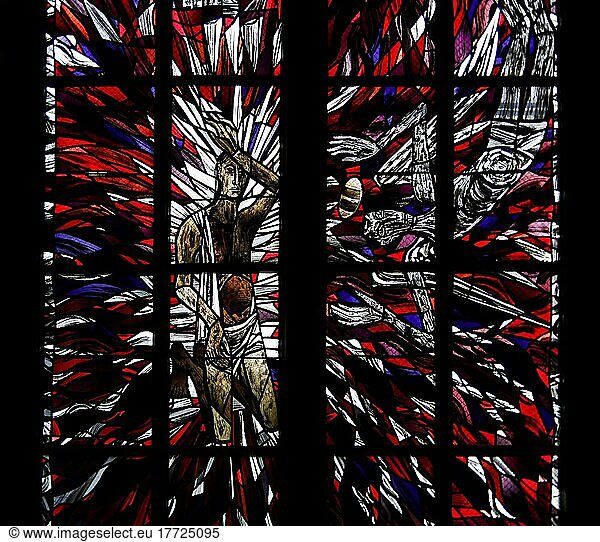 Fenster der Versuchung von Klaus Wallner im Ulmer Münster  Christus  Jesus widersteht allen Versuchungen  Detail  Südfenster  Kirchenfenster  Ulm  Baden-Württemberg  Deutschland  Europa