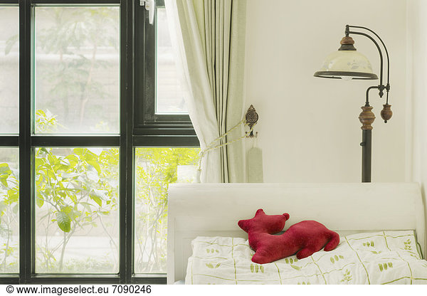Fenster Wand Produktion Schlafzimmer Bett Kopfkissen Lampe Puppe