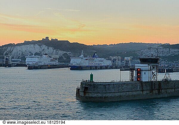 Ferry port and chalk cliffs  Dover Castle  County of Kent  England  Great Britain