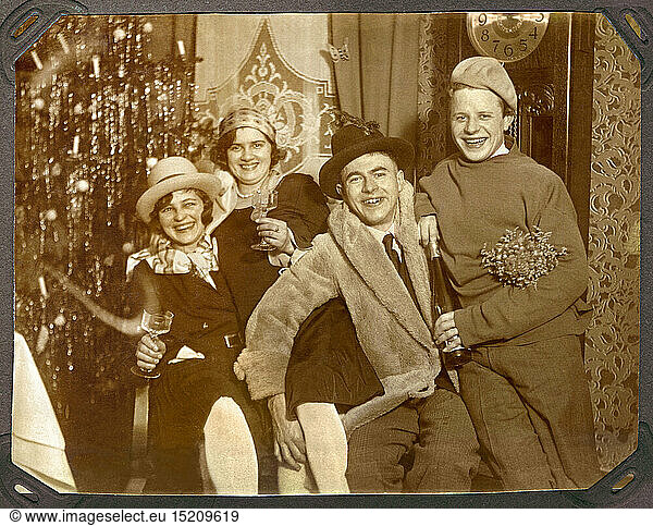 festivities  New Year's Eve  private New Year's Eve celebration  two couples celebrating the turn of the year  Saxony  Germany  1928