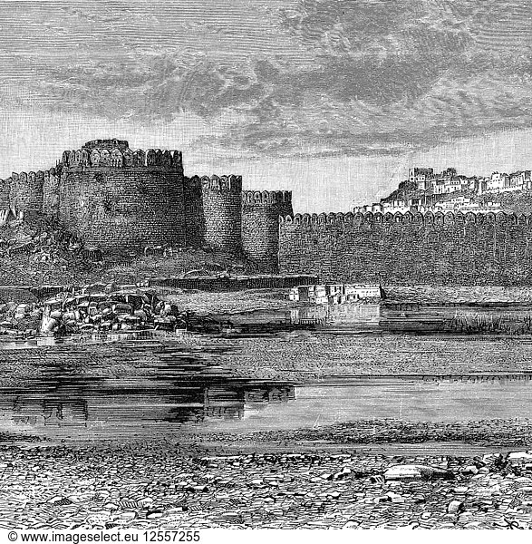 Festungsmauern der Stadt und der Zitadelle  Golconda  Indien  1895. Künstler: Unbekannt