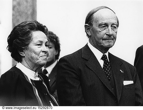 Filbinger  Hans Karl  15.9.1913 - 1.4.2007  deut. Politiker  (CDU)  MinisterprÃ¤sident von Baden - WÃ¼rttemberg  1966 - 1978  Halbfigur  mit Ehefrau Ingeborg Breuer  wÃ¤hrend Gratulationscour zu 70. Geburtstag von Franz Josef StrauÃŸ  Residenz  MÃ¼nchen  6.9.1985