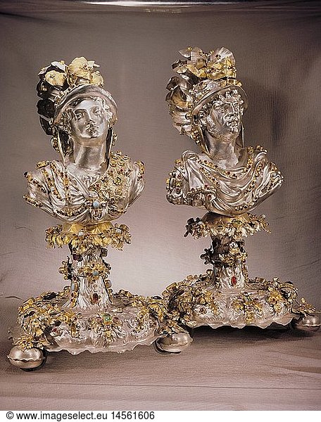 fine arts  centre piece  busts  Bellona  Mars  probably by Christoph Drentwett II (1628 - 1706)  Augsburg  Germany  circa 1700  silver  chased  partly gilded  both 46 cm x 27 cm  Munich Residence  treasury