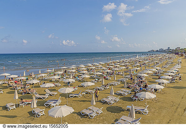 Finikoudes Strand in Larnaca  Zypern  Mittelmeer