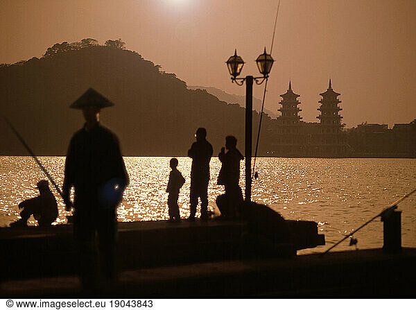 Fishermen  Lotus Lake  Tiger-Dragon-Pagoda