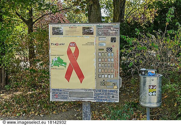 Fixpunkt  Spritzenautomat  Parkanlage Kleiner Tiergarten  Moabit  Mitte  Berlin  Deutschland  Europa