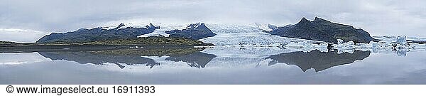 Fjallsarlon-Gletschersee und Fjallsjokull im Vatnajokull-Nationalpark  Südwestisland