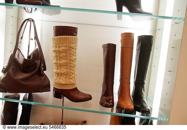 Florida  Miami Beach  Collins Avenue  shopping  Nine West  women´s shoes  retail display  for sale  fashion  boots  handbag