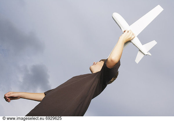 Flugzeug  fliegen  fliegt  fliegend  Flug  Flüge  Junge - Person  Modell