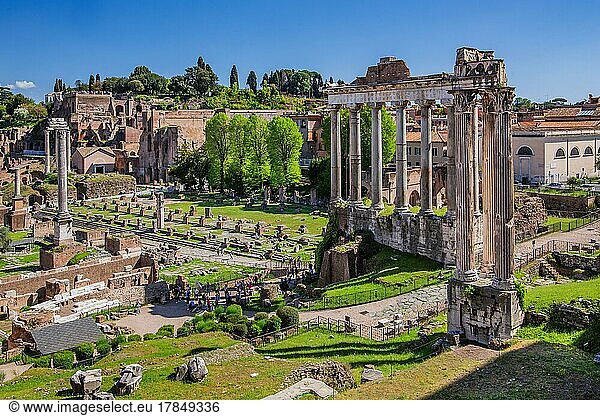 Forum Romanum im Überblick  Rom  Latium  Mittelitalien  Italien  Europa