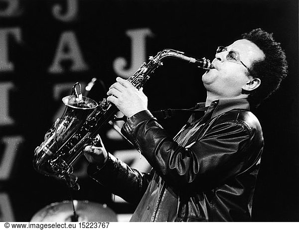 Foster  Alex  * 1953  US Musiker (Saxophonist)  Halbfigur  wÃ¤hrend einem Auftritt  Bern  1998