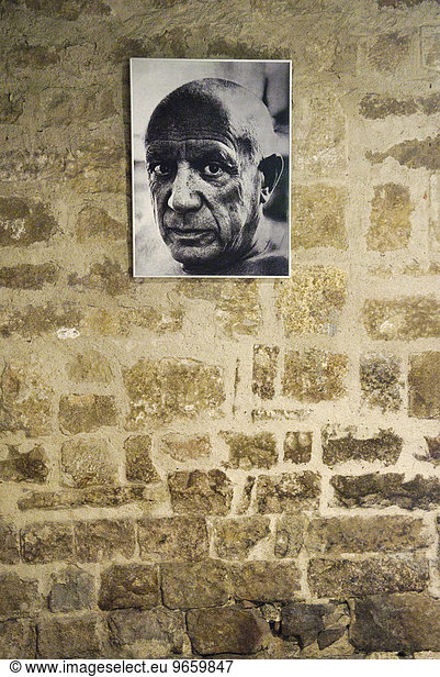 Foto von Pablo Picasso an einer Wand im Picasso Museum in Barcelona  Spanien  Europa