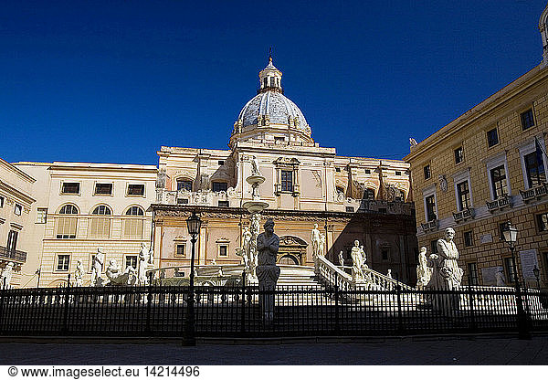Fountain  Pretoria square  Palermo  Sicily  Italy